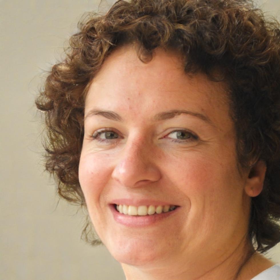 Absolventin Katharina beim professionellen Make-up